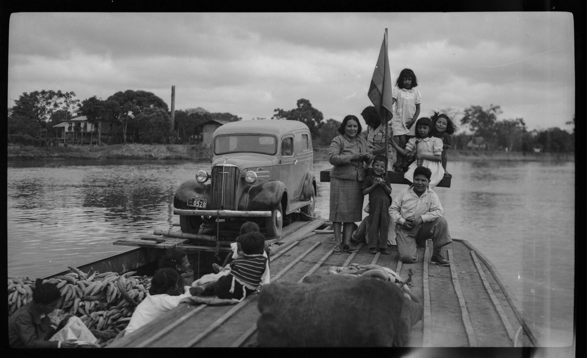 ARCHIVO SALAZAR